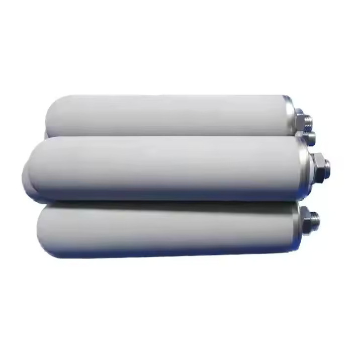 APPLICATIONS OF STANLESS STEEL POWDER SINTERED FILTER ELEMENTS IN THE CHEMICAL & PETROCHEMICAL INDUSTRY